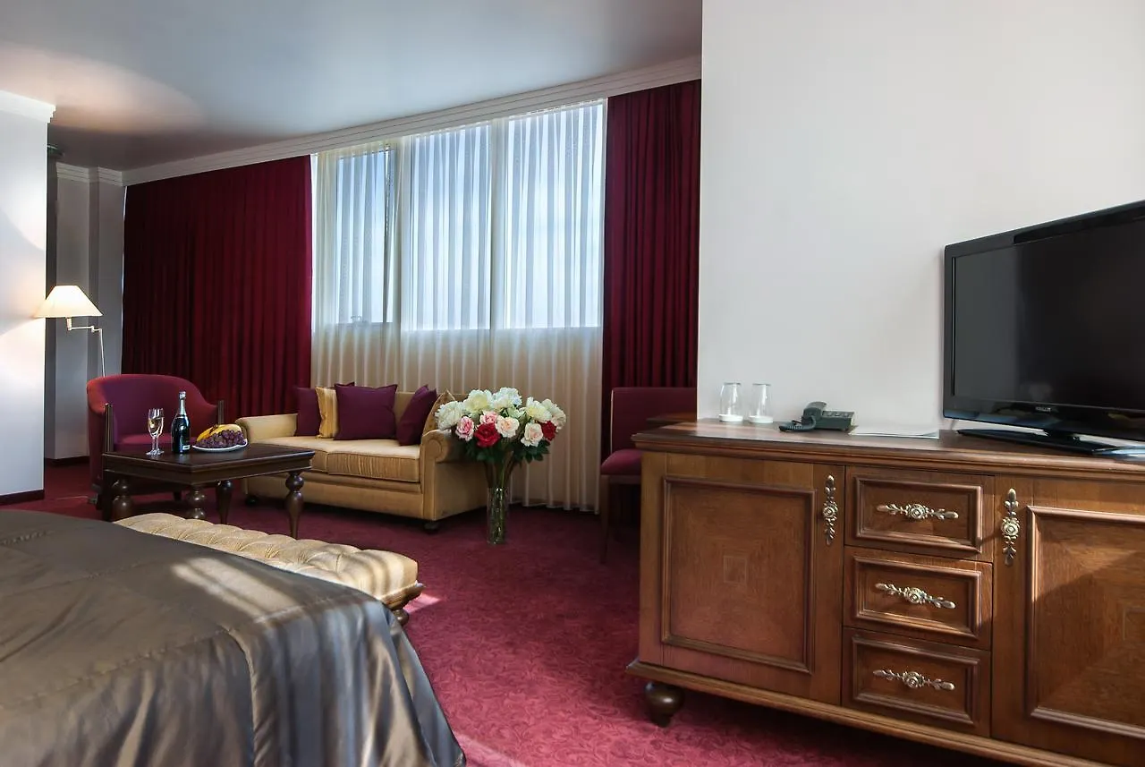 Hotel Chiirite Plovdiv 3*,